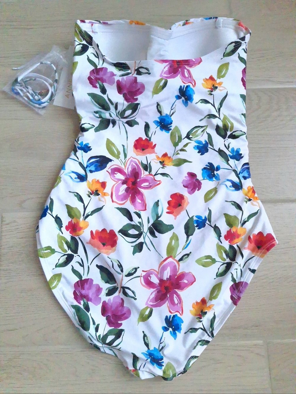 Anne Cole Women's Fiore Twist Front Shirred One Piece White Floral Swimsuit 10 - Picture 8 of 9